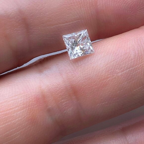 1.07ct GIA Natural Diamond, Colorless, Princess Cut - Picture 3 of 8